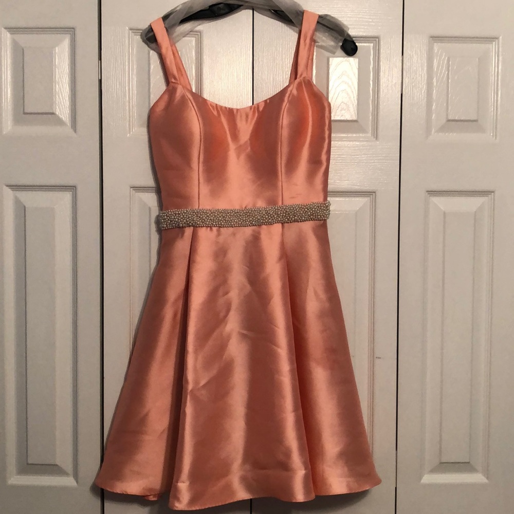 Ashley Lauren cocktail dress size 4 pearl belt